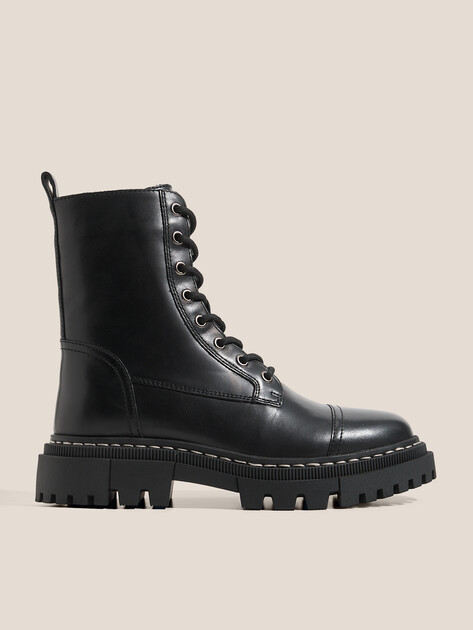 На фото: Женские ботинки TENDANCE с тракторным протектором, артикул 4710038 (Rendez-Vous)