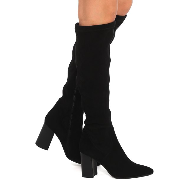 На фото: модель TENDANCE из натуральной замши, артикул 3878133 (магазин Rendez-Vous)